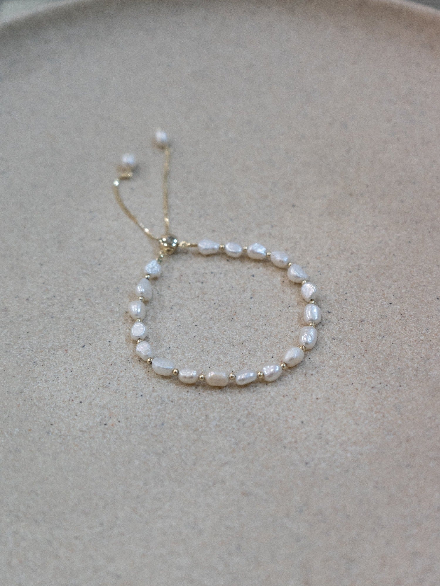 Eira Pearl Bracelet